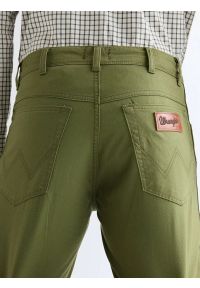 Wrangler - MESKIE SPODNIE WRANGLER TEXAS CAPULET OLIVE 112377794 #7