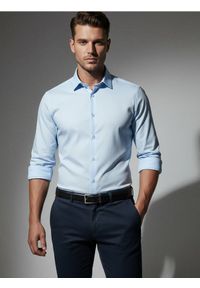 Sinsay - Gładka koszula basic - błękitny. Kolor: niebieski. Wzór: gładki