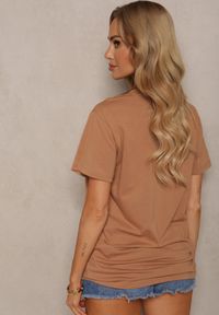 Renee - Brązowa Koszulka z Bawełny o Fasonie T-shirt Lormarka. Okazja: na co dzień. Kolor: brązowy. Materiał: bawełna. Styl: casual, klasyczny #4