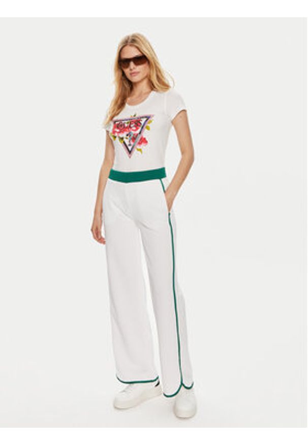 Guess T-Shirt W4YI71 J1314 Biały Regular Fit. Kolor: biały. Materiał: bawełna