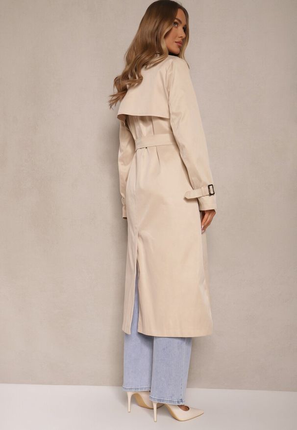 Renee - Jasnobeżowy Płaszcz w Stylu Trencza z Paskiem i Klamrą Sinthelle. Okazja: do pracy, na co dzień. Kolor: beżowy. Styl: casual, elegancki