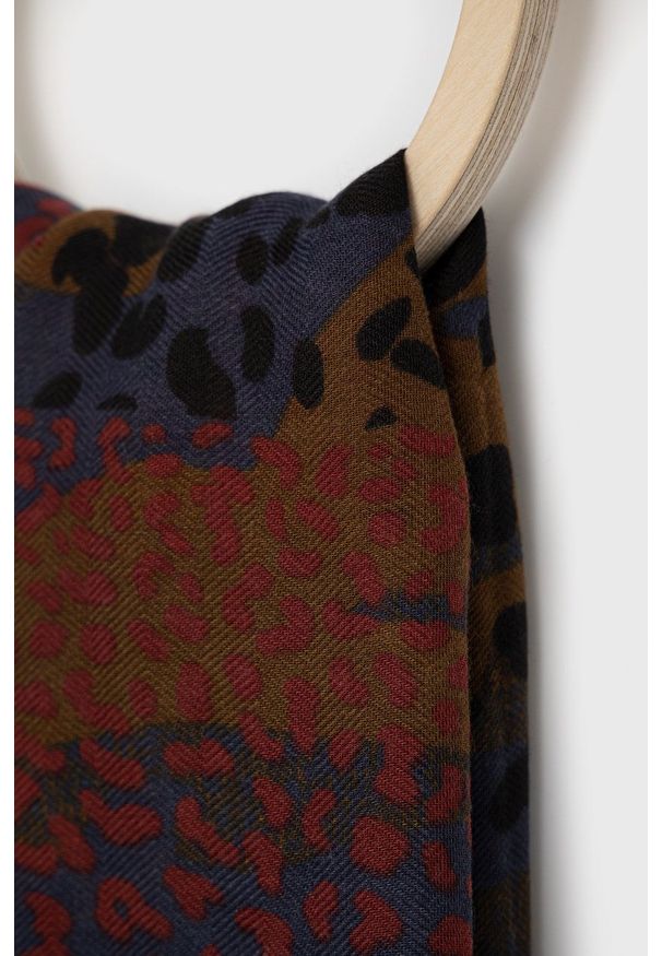 Desigual - Szal. Materiał: włókno, tkanina, materiał