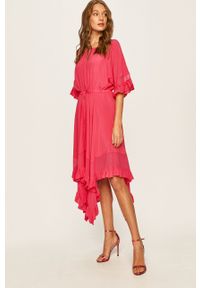 TwinSet - Twinset - Sukienka. Kolor: różowy. Materiał: tkanina. Typ sukienki: asymetryczne, rozkloszowane #4