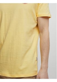 Blend T-Shirt 20715320 Żółty Regular Fit. Kolor: żółty. Materiał: bawełna #4