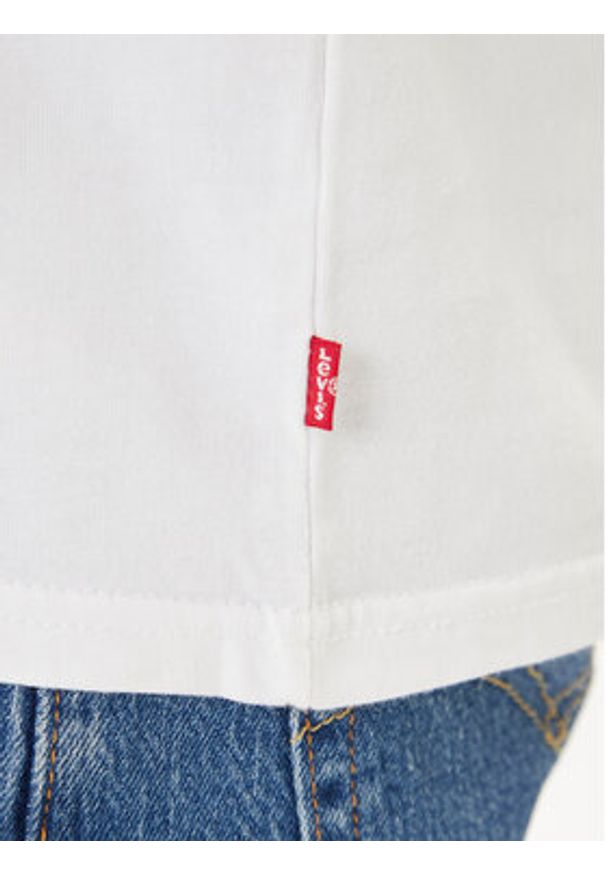 Levi's® T-Shirt Baby Tab 79554-0039 Biały Loose Fit. Kolor: biały. Materiał: bawełna