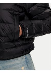 Calvin Klein Jeans Kurtka puchowa J20J222585 Czarny Regular Fit. Kolor: czarny. Materiał: syntetyk