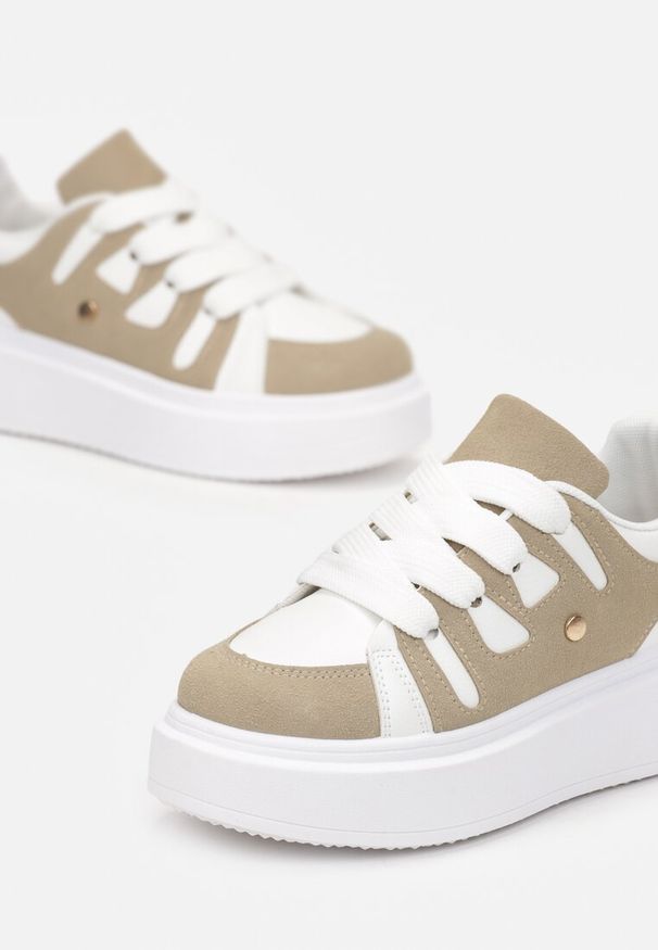 Born2be - Ciemnobeżowe Sneakersy na Platformie Ozdobione Paskami Asmeret. Nosek buta: okrągły. Zapięcie: pasek. Kolor: beżowy. Materiał: materiał. Wzór: aplikacja. Obcas: na platformie. Wysokość obcasa: niski