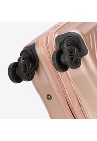 Wittchen - Duża walizka z ABS-u w ukośne paski pudrowy róż. Kolor: różowy. Materiał: poliester. Wzór: paski #9