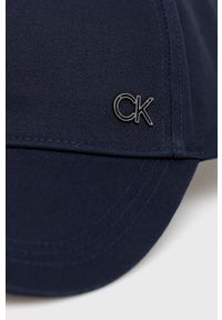 Calvin Klein czapka bawełniana kolor granatowy gładka. Kolor: niebieski. Materiał: bawełna. Wzór: gładki
