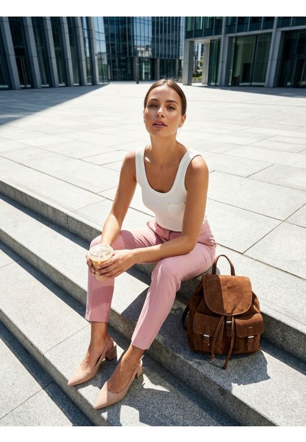 Sinsay - Spodnie cygaretki - różowy. Kolor: różowy