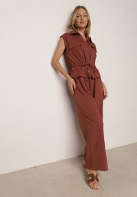 Born2be - Brązowy Bawełniano-Wiskozowy Kombinezon Koszulowy Bez Rękawów z Baskinką Marmaya. Okazja: na co dzień. Kolor: brązowy. Materiał: wiskoza, bawełna. Długość rękawa: bez rękawów. Styl: casual, klasyczny, elegancki #2