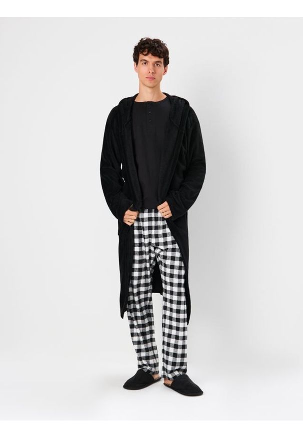 Sinsay - Szlafrok z kapturem - czarny. Kolor: czarny