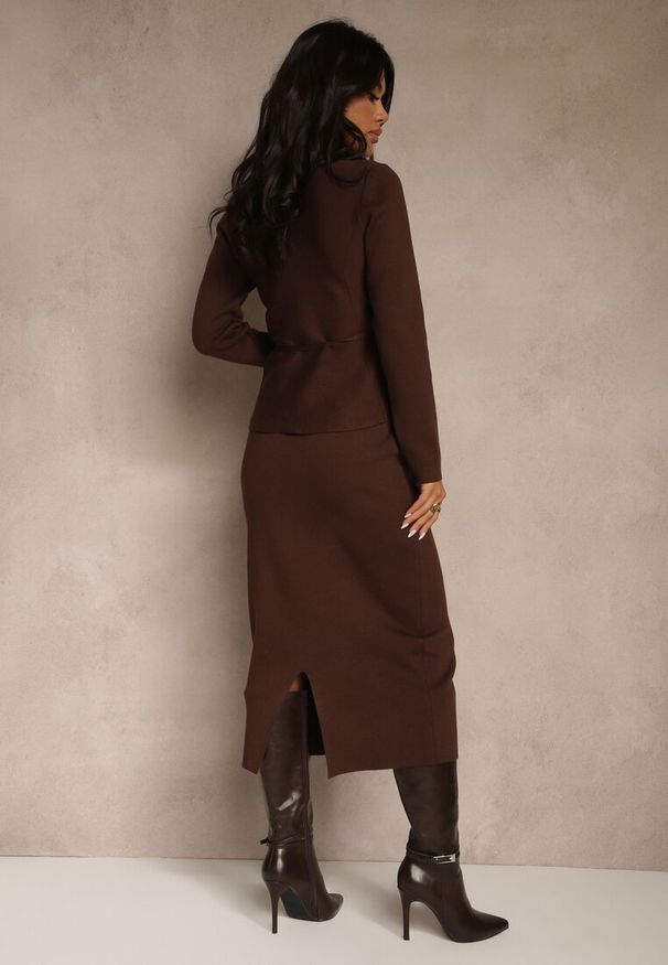 Renee - Brązowy Elegancki Komplet Garniturowy z Wiskozą Taliowana Marynarka i Spódnica Zaite. Kolor: brązowy. Materiał: wiskoza. Wzór: aplikacja