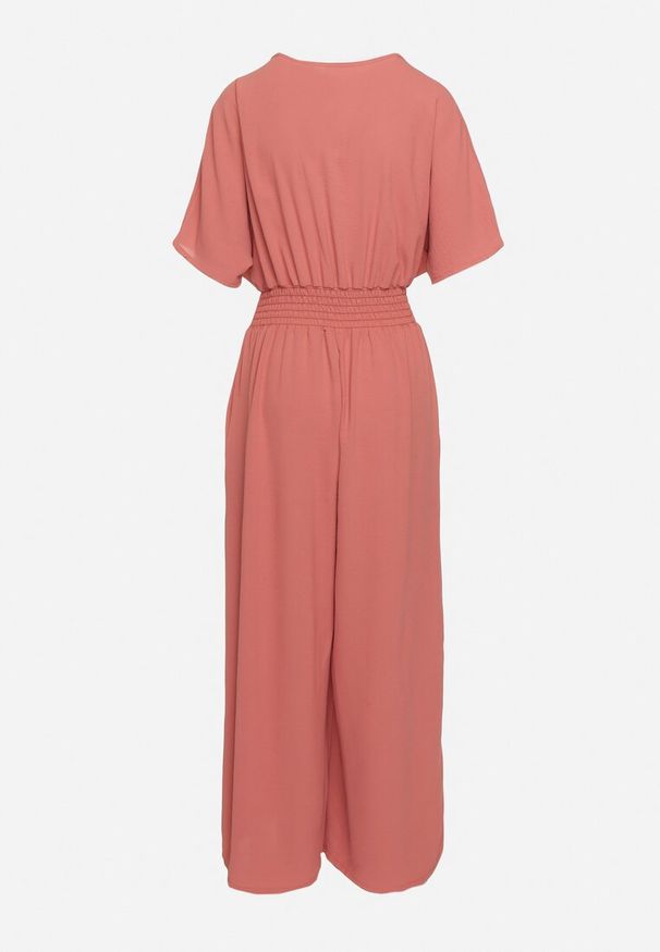 Born2be - Ciemnoróżowy Kopertowy Kombinezon z Gumką w Talii i Szerokimi Nogawkami Vimashea. Okazja: na co dzień. Kolor: różowy. Styl: elegancki, casual