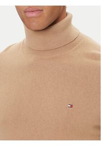 TOMMY HILFIGER - Tommy Hilfiger Golf MW0MW28048 Beżowy Regular Fit. Typ kołnierza: golf. Kolor: beżowy. Materiał: bawełna #5