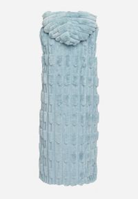 Born2be - Jasnoniebieska Kamizelka Futrzana o Długim Fasonie z Nieodpinanym Kapturem Violisa. Okazja: na co dzień. Kolor: niebieski. Materiał: futro. Długość: długie. Wzór: aplikacja. Sezon: zima. Styl: casual, sportowy #3