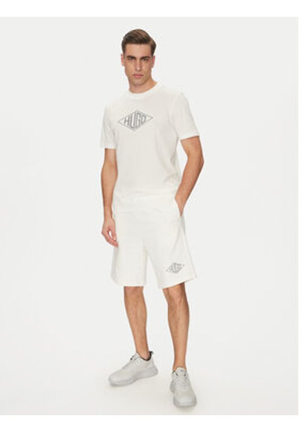 Hugo - HUGO Szorty sportowe Damtus 50534953 Écru Relaxed Fit. Materiał: bawełna. Styl: sportowy