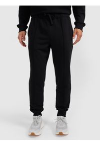 4f - 4F Spodnie dresowe joggery męskie - czarne XXL. Kolor: czarny. Materiał: dresówka. Sport: fitness, turystyka piesza #2