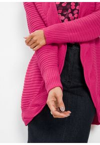 Długi sweter bez zapięcia bonprix ciemnoróżowy. Kolor: różowy. Długość: długie #4