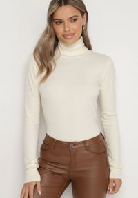 Born2be - Jasnobeżowy Golf Sweter z Wiskozą i Kaszmirem Zailaya. Okazja: na co dzień. Typ kołnierza: golf. Kolor: beżowy. Materiał: kaszmir, wiskoza. Styl: casual #5