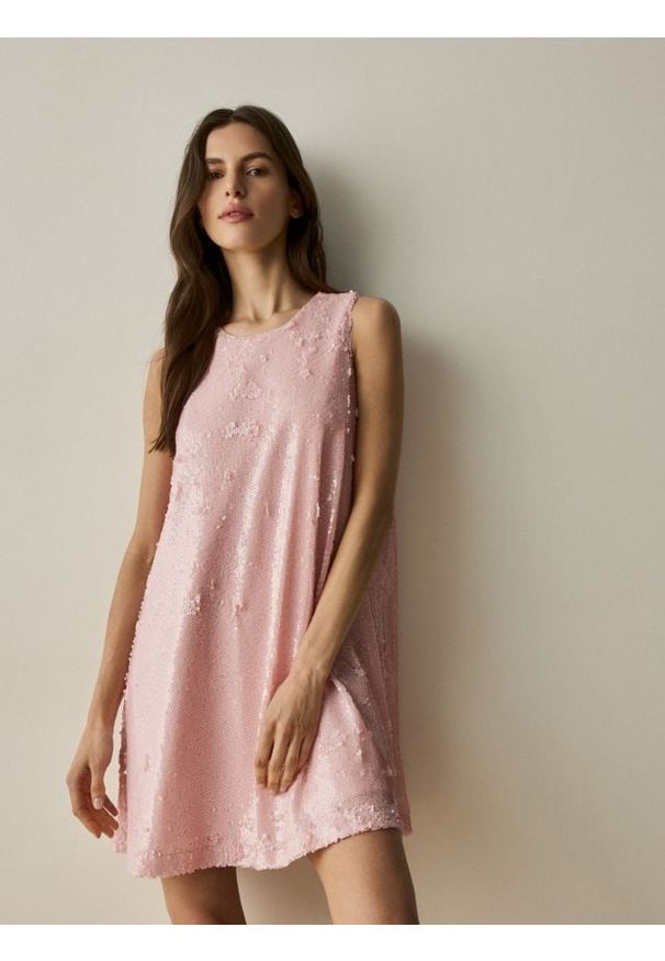 Reserved - Cekinowa sukienka - pastelowy róż. Kolor: różowy. Materiał: tkanina
