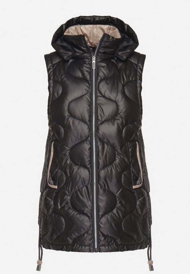 Born2be - Czarna Kamizelka Pikowana z Odpinanym Kapturem Vilzeki. Okazja: na co dzień. Kolor: czarny. Materiał: jeans. Styl: casual, elegancki, klasyczny