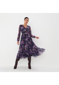 Mohito - Sukienka midi z motywem roślinnym - Fioletowy. Kolor: fioletowy. Długość: midi #1