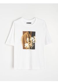 Sinsay - Bawełniana koszulka z nadrukiem - biały. Kolor: biały. Materiał: bawełna. Wzór: nadruk #1