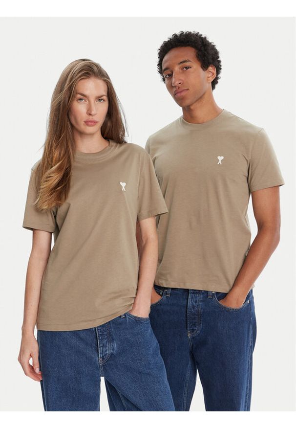 AMI PARIS T-Shirt HTS060.724 Khaki Regular Fit. Kolor: brązowy. Materiał: bawełna