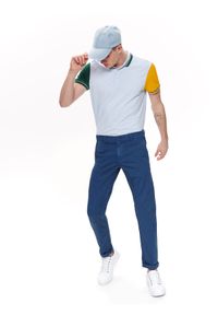 TOP SECRET - Spodnie typu chino regularne. Okazja: do pracy, na co dzień. Kolor: niebieski. Materiał: dzianina, tkanina. Wzór: gładki. Styl: casual #1