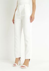 Born2be - Białe Spodnie Regular Fohan. Kolor: biały. Styl: klasyczny, elegancki