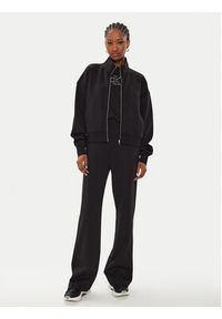 Calvin Klein Jeans Spodnie dresowe J20J223588 Czarny Regular Fit. Kolor: czarny. Materiał: bawełna #5