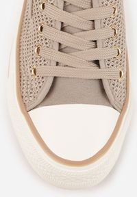 Born2be - Ciemnobeżowe Klasyczne Trampki z Ażurową Cholewką Volirae. Kolor: beżowy. Materiał: jeans. Szerokość cholewki: normalna. Wzór: ażurowy. Sezon: wiosna, lato. Styl: klasyczny #5