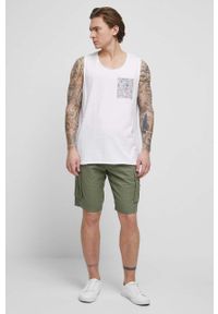 medicine - Medicine szorty lniane męskie kolor zielony. Kolor: zielony. Materiał: len. Wzór: gładki #2