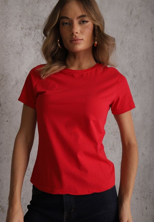 Renee - Czerwony T-shirt z Bawełny z Okrągłym Dekoltem Nedima. Okazja: na co dzień. Kolor: czerwony. Materiał: bawełna. Styl: klasyczny, casual