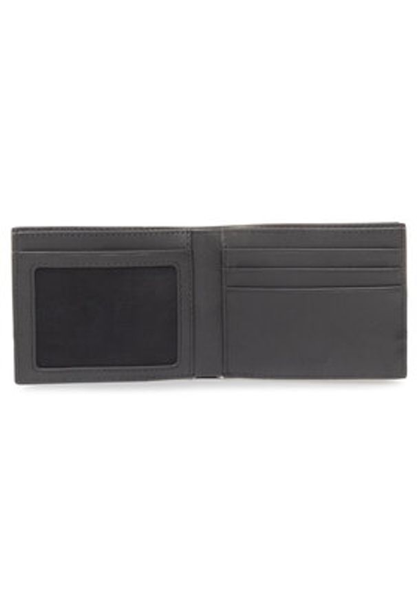 Lacoste Portfel S Slim Billfold Id Slot NH1407FG Czarny. Kolor: czarny. Materiał: skóra