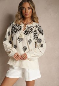 Renee - Beżowa Bluzka Oversize z Bawełny z Ornamentnym Wzorem Nilindea. Okazja: na co dzień. Kolor: beżowy. Materiał: bawełna. Styl: elegancki, casual