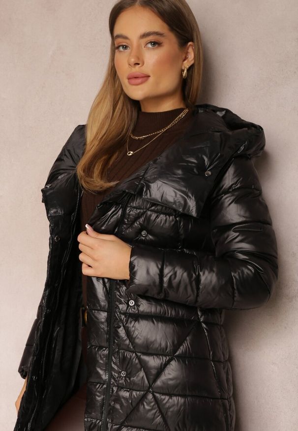 Renee - Czarna Kurtka za Kolano z Wiązanym Paskiem i Kapturem Feome. Okazja: na co dzień. Kolor: czarny. Materiał: tkanina. Styl: klasyczny, casual