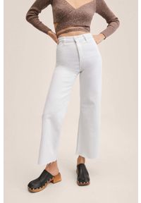 mango - Mango jeansy Catherin damskie high waist. Stan: podwyższony. Kolor: biały