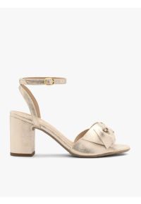 Ryłko - Platynowe sandały damskie na obcasie. Zapięcie: sprzączka. Kolor: szary. Materiał: syntetyk. Sezon: lato. Obcas: na obcasie. Styl: street. Wysokość obcasa: średni #1