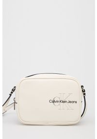 Calvin Klein Jeans torebka kolor biały. Kolor: biały. Rodzaj torebki: na ramię