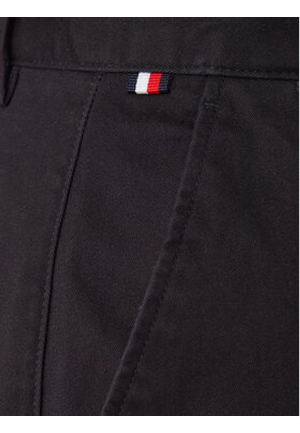 TOMMY HILFIGER - Tommy Hilfiger Chinosy Core Denton MW0MW41993 Czarny Regular Fit. Kolor: czarny. Materiał: bawełna
