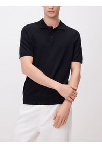 Reserved - Sweter polo z wiskozą - czarny. Typ kołnierza: polo. Kolor: czarny. Materiał: wiskoza