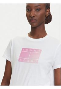 Tommy Jeans T-Shirt Gradient Flag DW0DW20905 Biały Regular Fit. Kolor: biały. Materiał: bawełna. Wzór: gradientowy #5