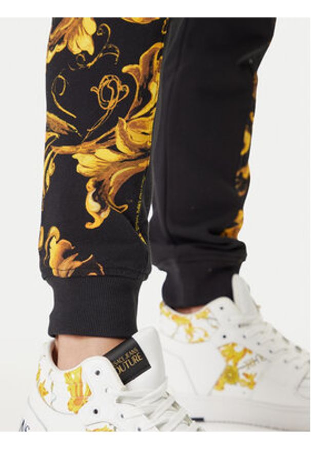 Versace Jeans Couture Spodnie dresowe 79GAA3C0 FS201 Czarny Regular Fit. Kolor: czarny. Materiał: bawełna