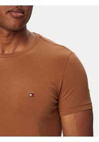 TOMMY HILFIGER - Tommy Hilfiger T-Shirt MW0MW10800 Brązowy Slim Fit. Kolor: brązowy. Materiał: bawełna #4