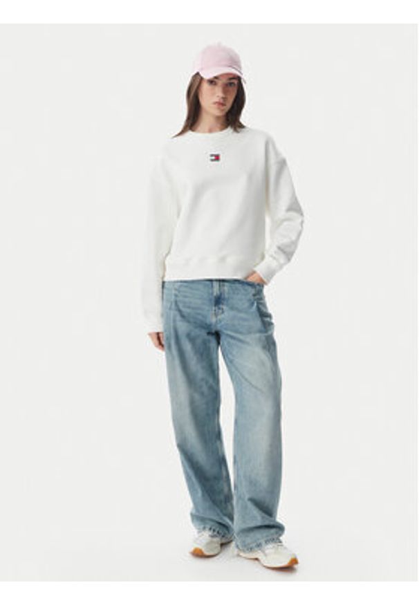 Tommy Jeans Bluza DW0DW17325 Biały Boxy Fit. Kolor: biały. Materiał: bawełna