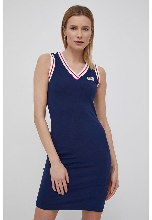 Fila sukienka kolor granatowy mini prosta. Okazja: na co dzień. Kolor: niebieski. Materiał: dzianina. Wzór: gładki. Typ sukienki: proste. Styl: casual. Długość: mini