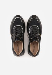 Born2be - Czarne Sneakersy na Grubej Podeszwie ze Skórzaną Wkładką i Napisem Airarge. Okazja: na co dzień. Zapięcie: sznurówki. Kolor: czarny. Materiał: skóra. Wzór: napisy #8