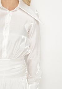 Born2be - Biała Sukienka z Wiskozy o Koszulowym Kroju z Falbankami Liova. Typ kołnierza: kołnierz z falbankami. Kolor: biały. Materiał: wiskoza. Typ sukienki: koszulowe #6